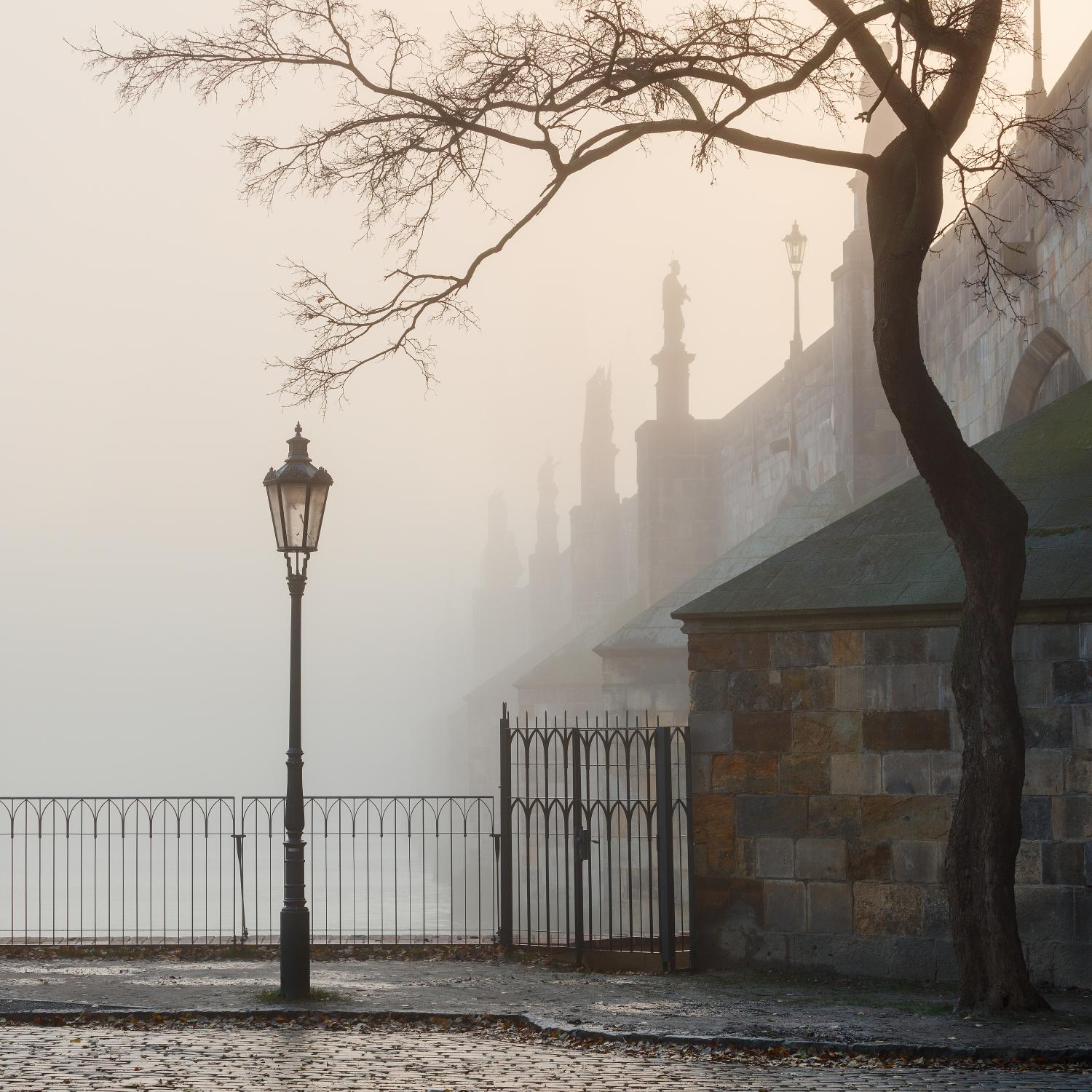 Mystische Stimmung an der Karlsbrücke (c) Martin Rak Czechia Digital Media Library