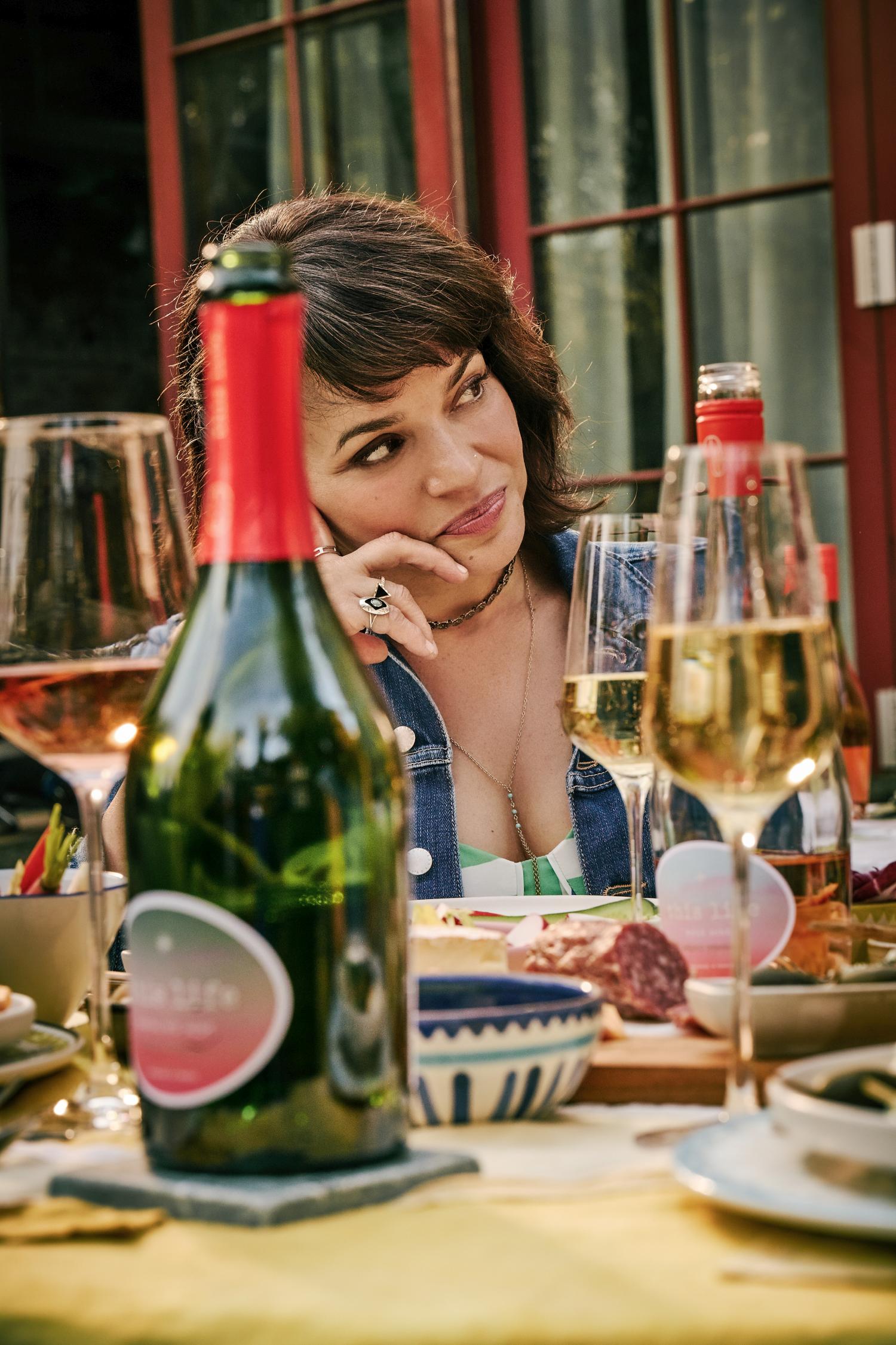 Neu: Der Crémant von Norah Jones @Hamadou Frédéric Baldé