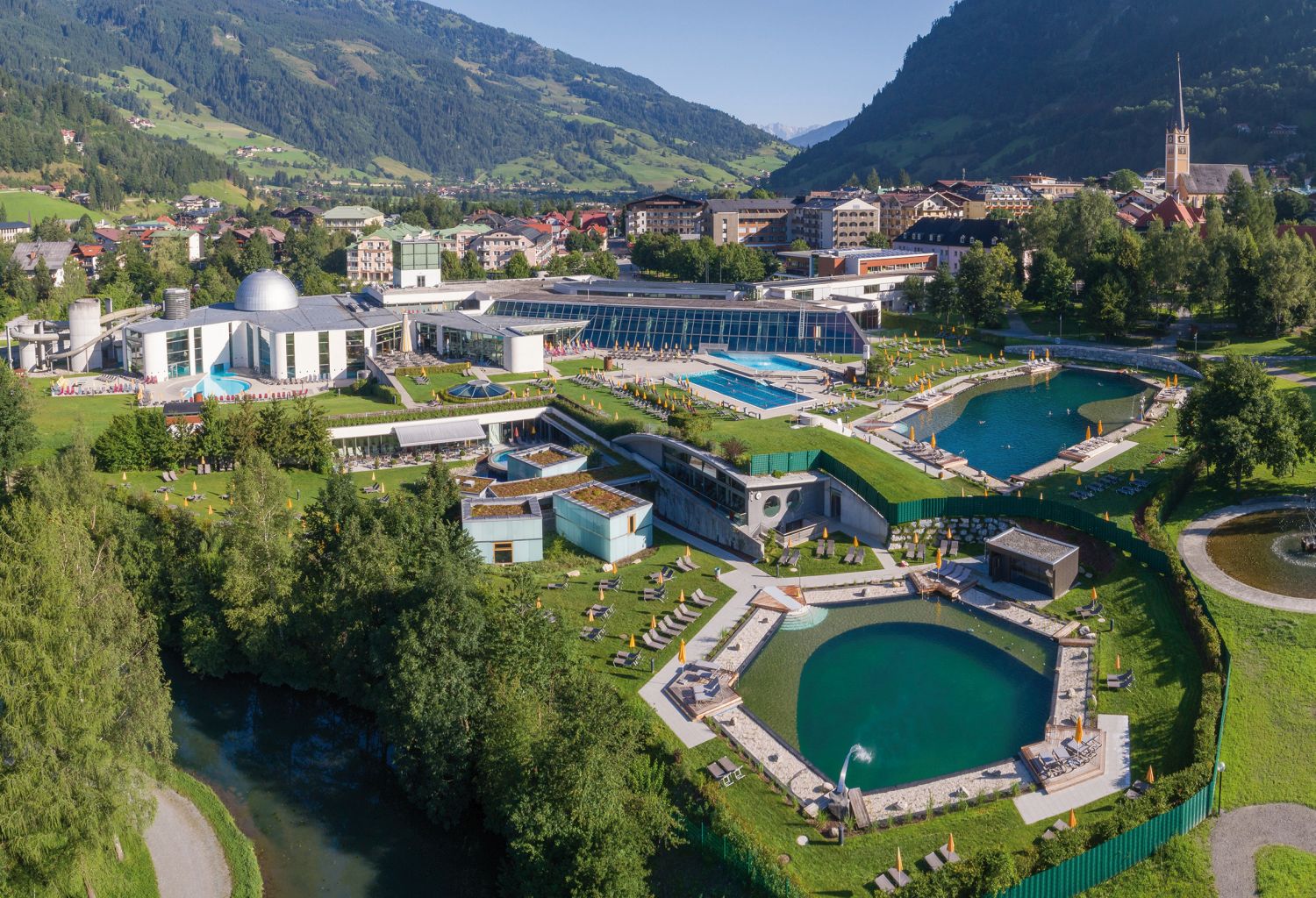 Alpentherme Gastein im Sommer © Michel